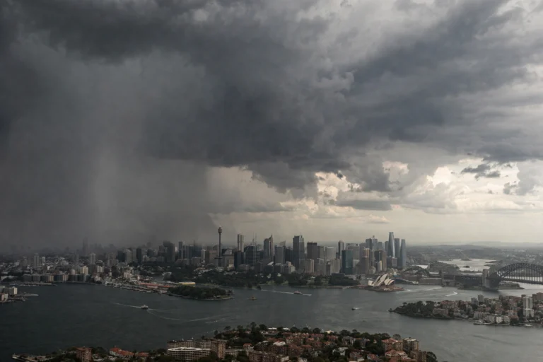 India Joins Russia, France, US, Japan, Germany and More in Emergency Evacuation Efforts as Travelers Exit Iraq, UAE, Saudi Arabia and Bahrain via Armenia and Azerbaijan Routes